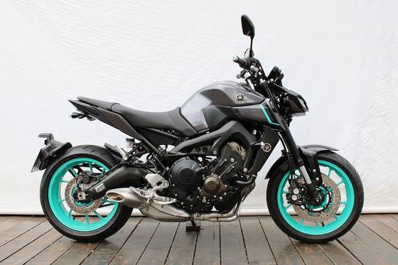 YAMAHA MT-09 YAMAHA MT-09
